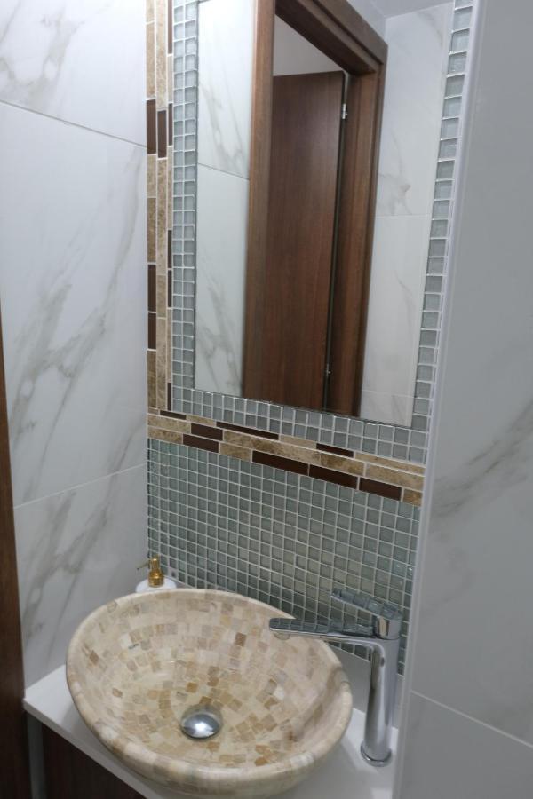 Luxury Fani House Next To Harbor Area With Jacuzzi Apartment Paphos Exterior photo